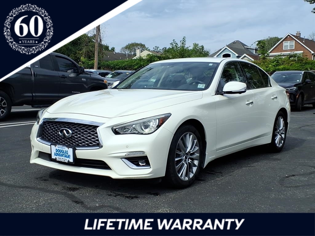 2022 INFINITI Q50 LUXE's photo