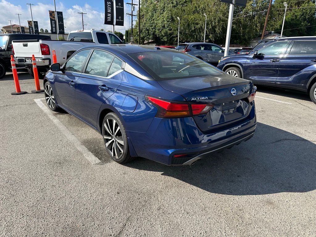 2022 Nissan Altima 2.5 SR photo 4