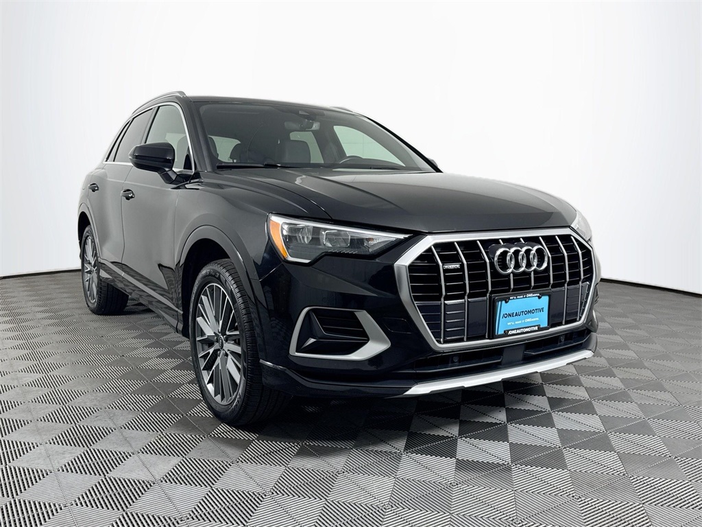 2022 Audi Q3 Premium photo 4