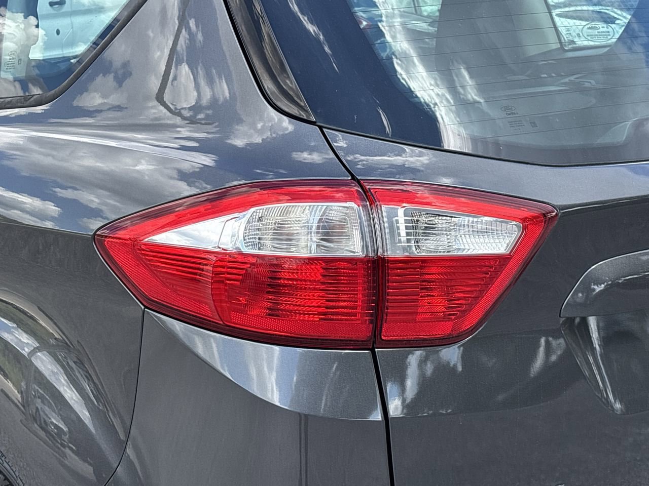 2016 Ford C-Max Hybrid SE photo 7