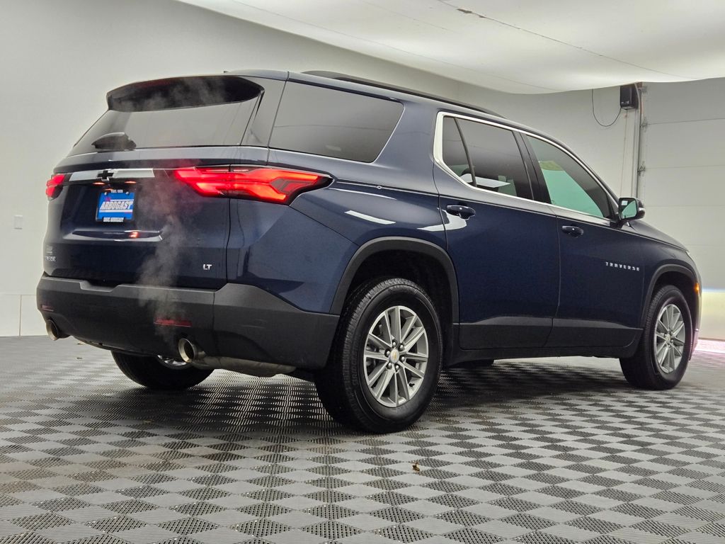 2023 Chevrolet Traverse Cloth photo 2