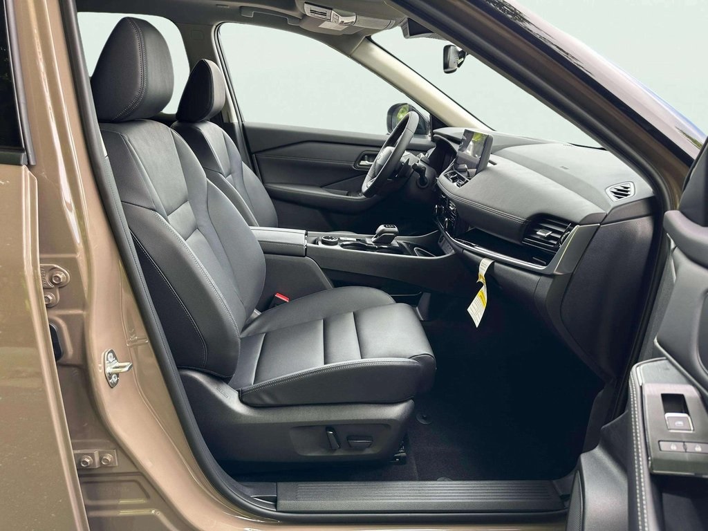 2025 Nissan Rogue SL photo 17