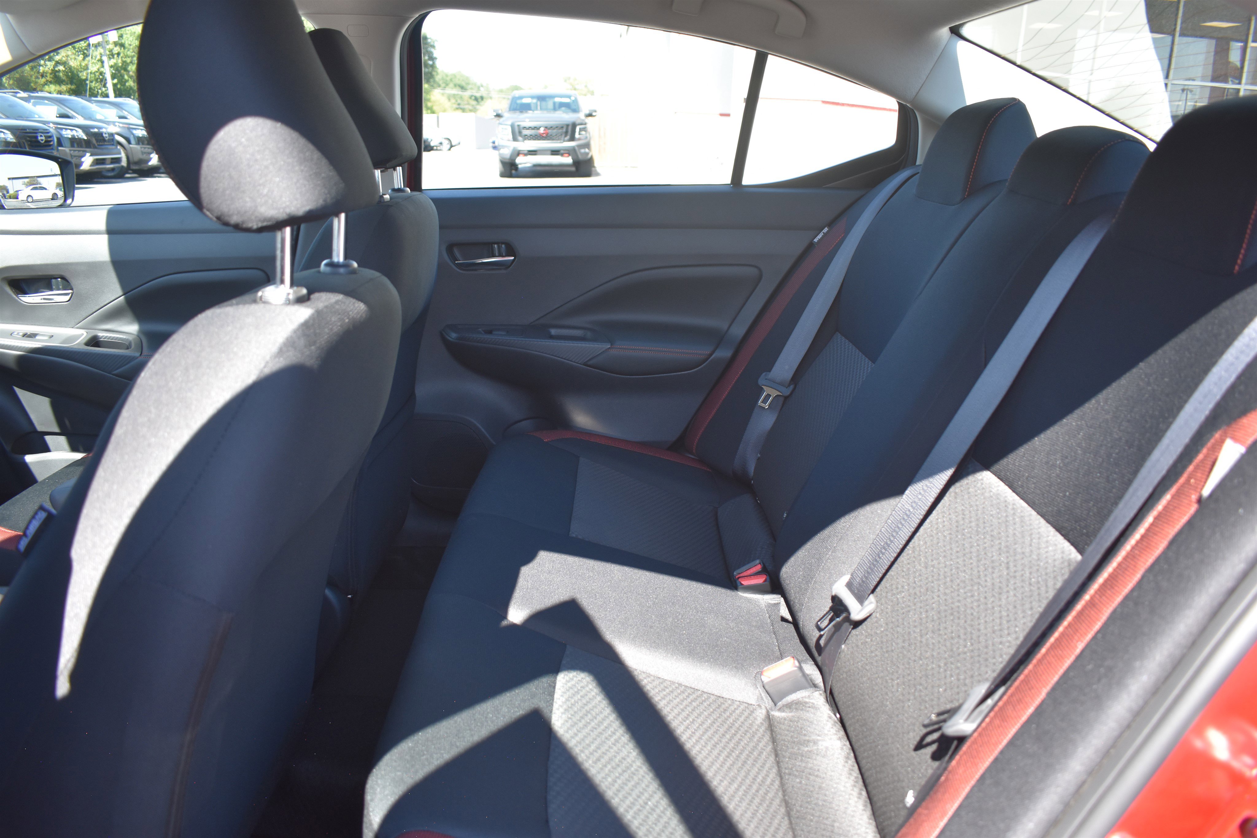 2025 Nissan Versa SR photo 6