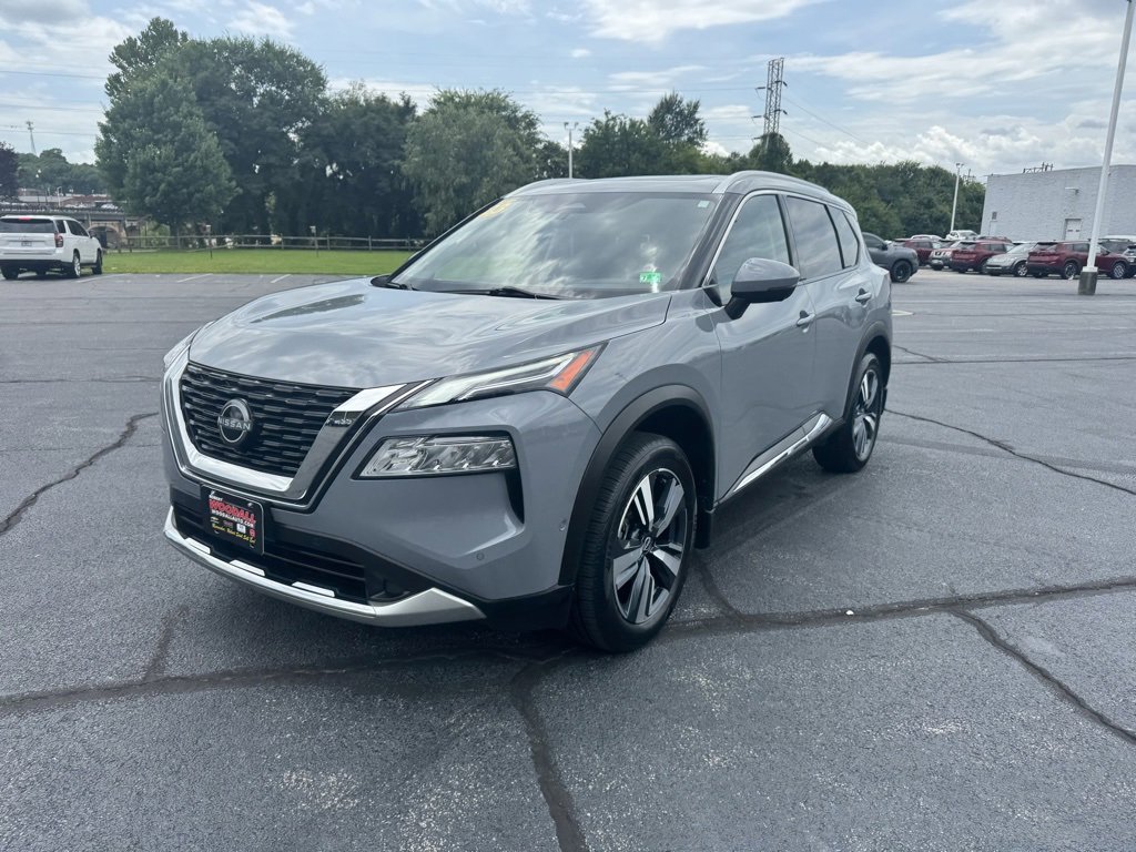 2023 Nissan Rogue Platinum photo 3