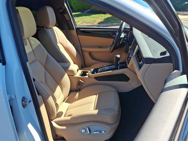2024 Porsche Macan S photo 25