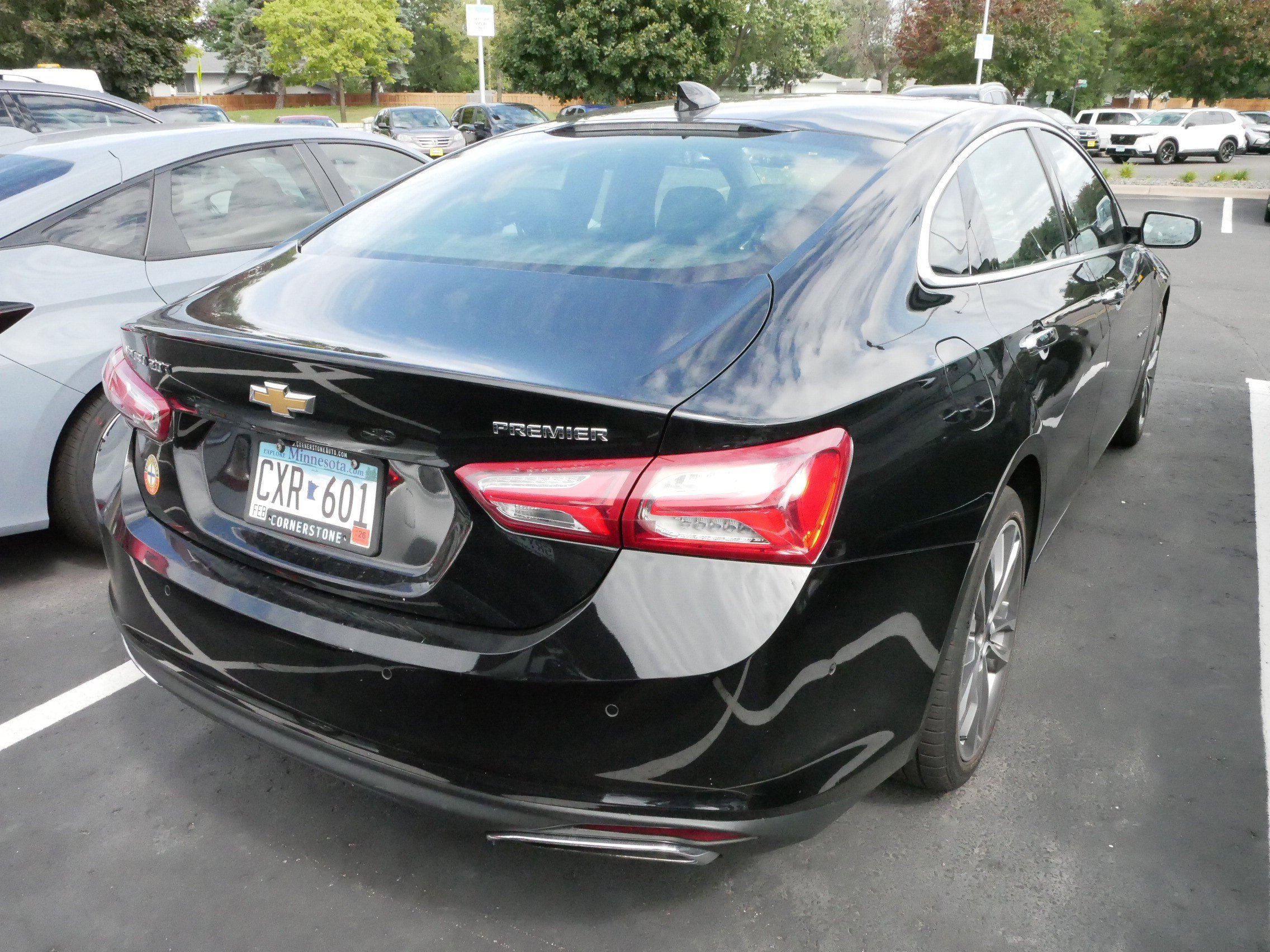 2019 Chevrolet Malibu Premier photo 2