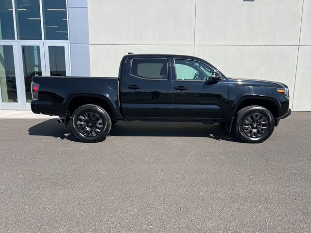 2021 Toyota Tacoma Limited photo 2