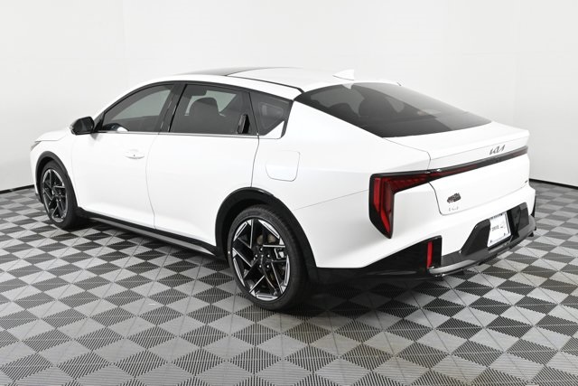 2025 Kia K4 GT-Line photo 7