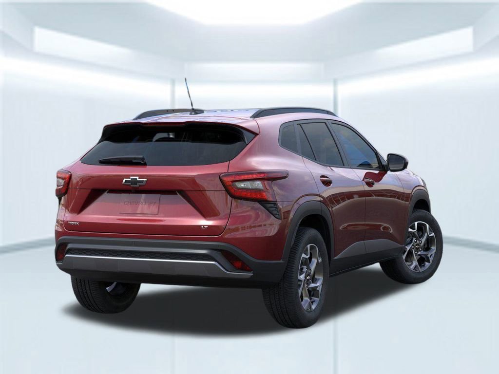 2025 Chevrolet Trax LT photo 3