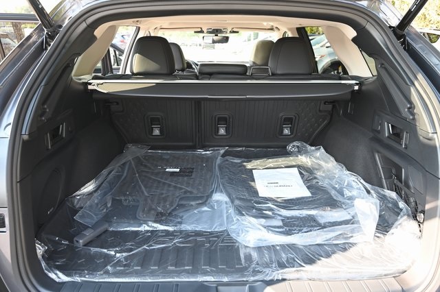 2025 Subaru Outback Limited photo 11