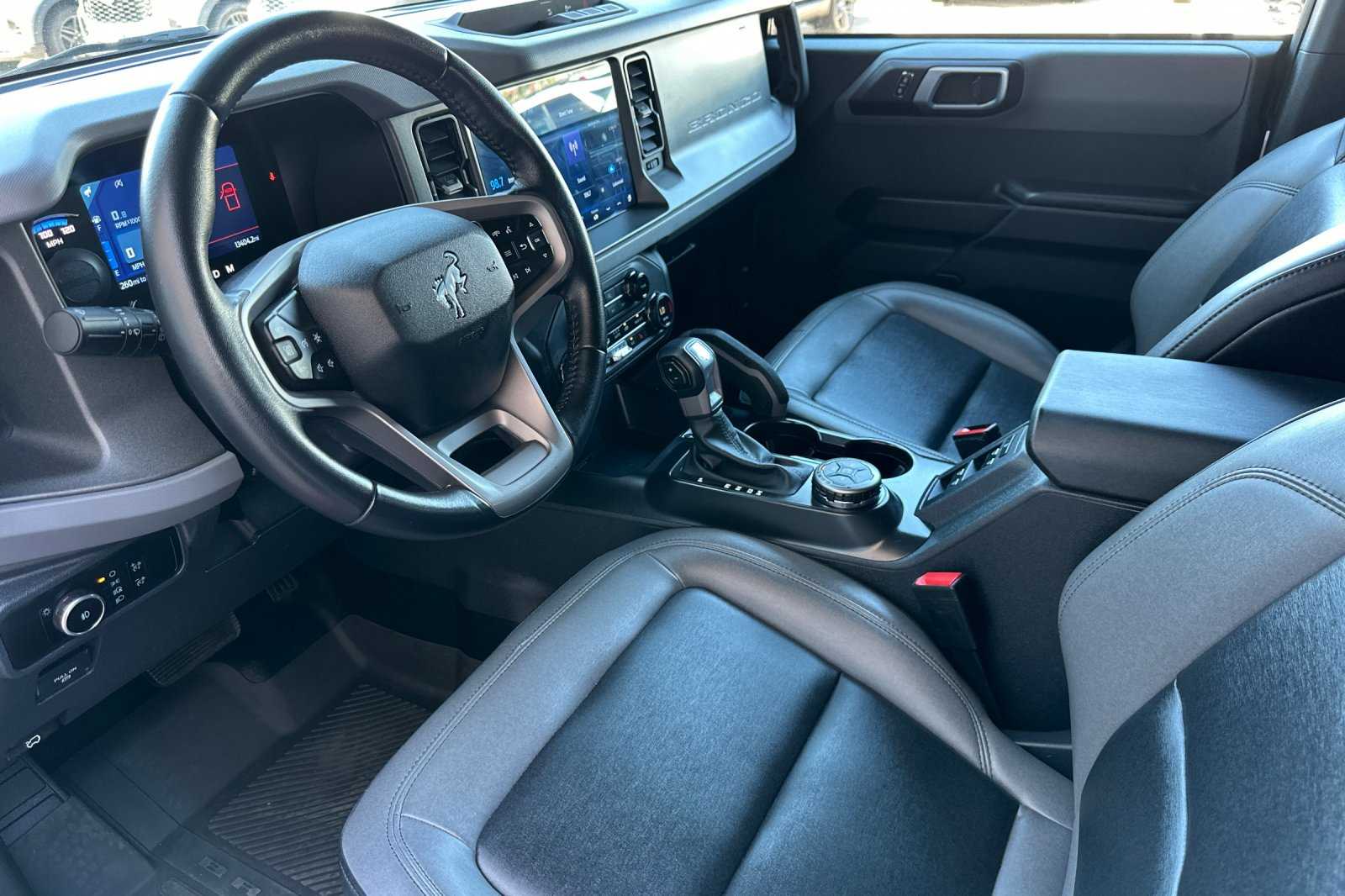 2024 Ford Bronco Big Bend photo 9