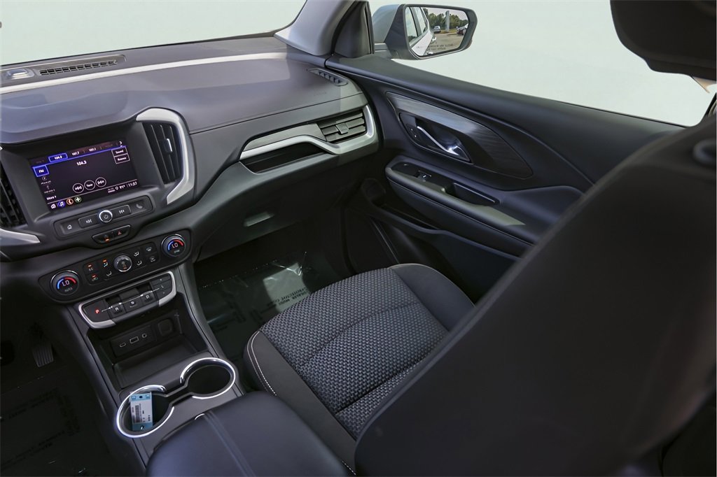 2022 Gmc Terrain SLE photo 26