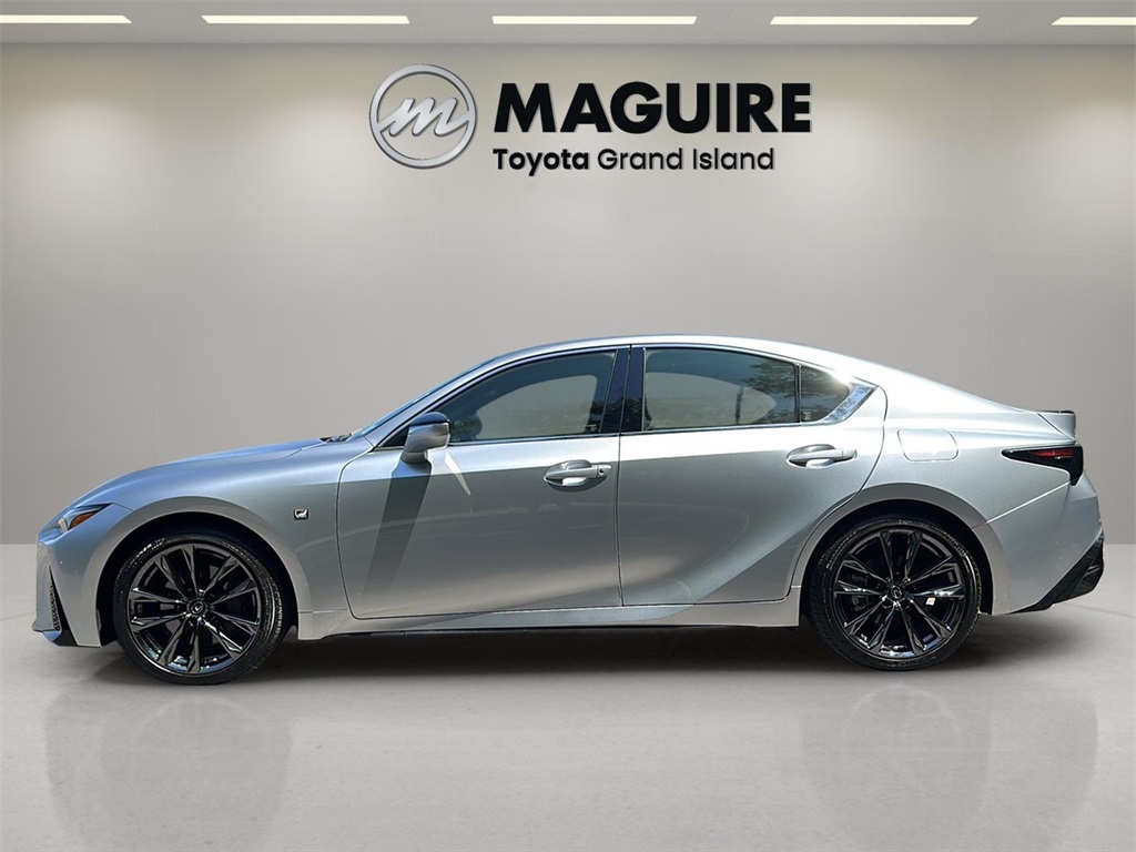2022 Lexus IS 350 F SPORT photo 3