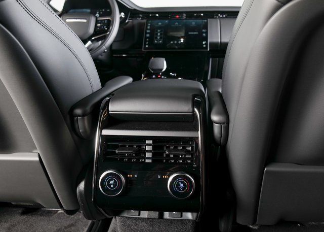 2025 Land Rover Range Rover Sport SE photo 6