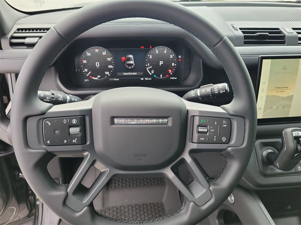 2025 Land Rover Defender 90 S photo 24