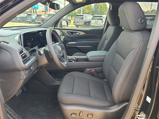2026 Chevrolet Traverse photo 12