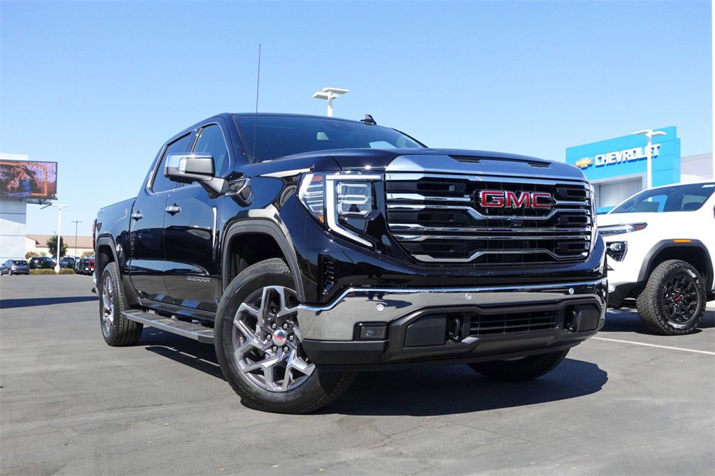 2026 GMC Sierra 1500 SLT's photo