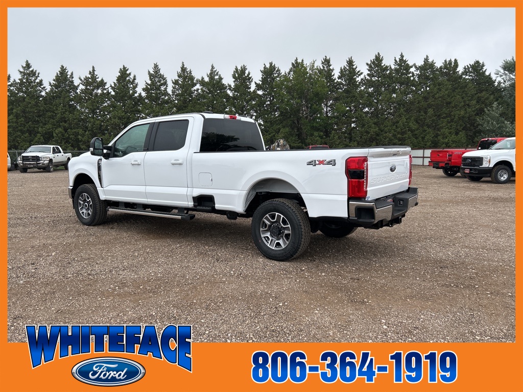 2025 Ford F-350 Lariat photo 3