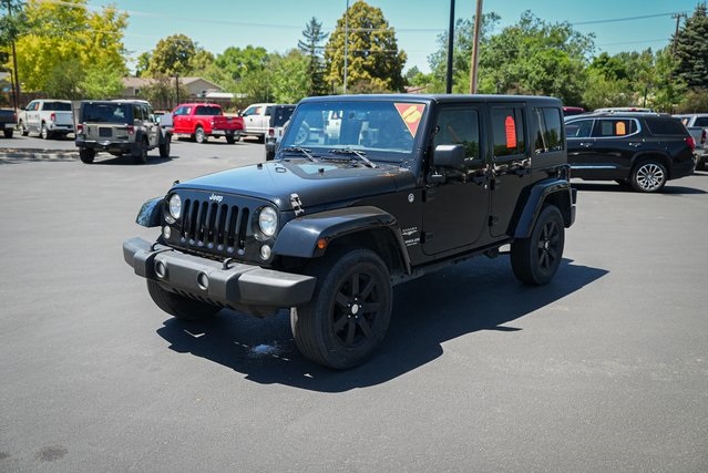 2015 Jeep Wrangler Unlimited Sahara photo 11
