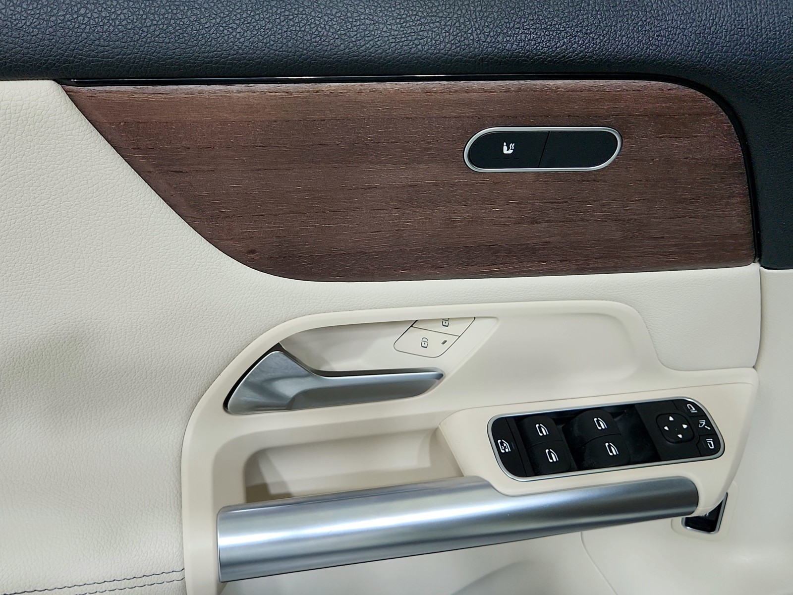 2022 Mercedes Benz GLA 250 4MATIC photo 28