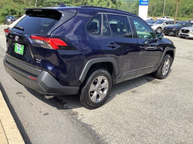 2023 Toyota RAV4 XLE photo 4