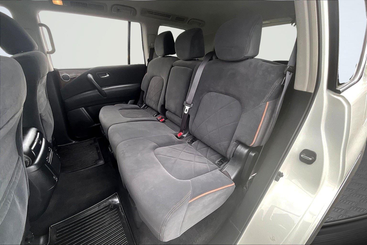 2019 Nissan Armada SV photo 22