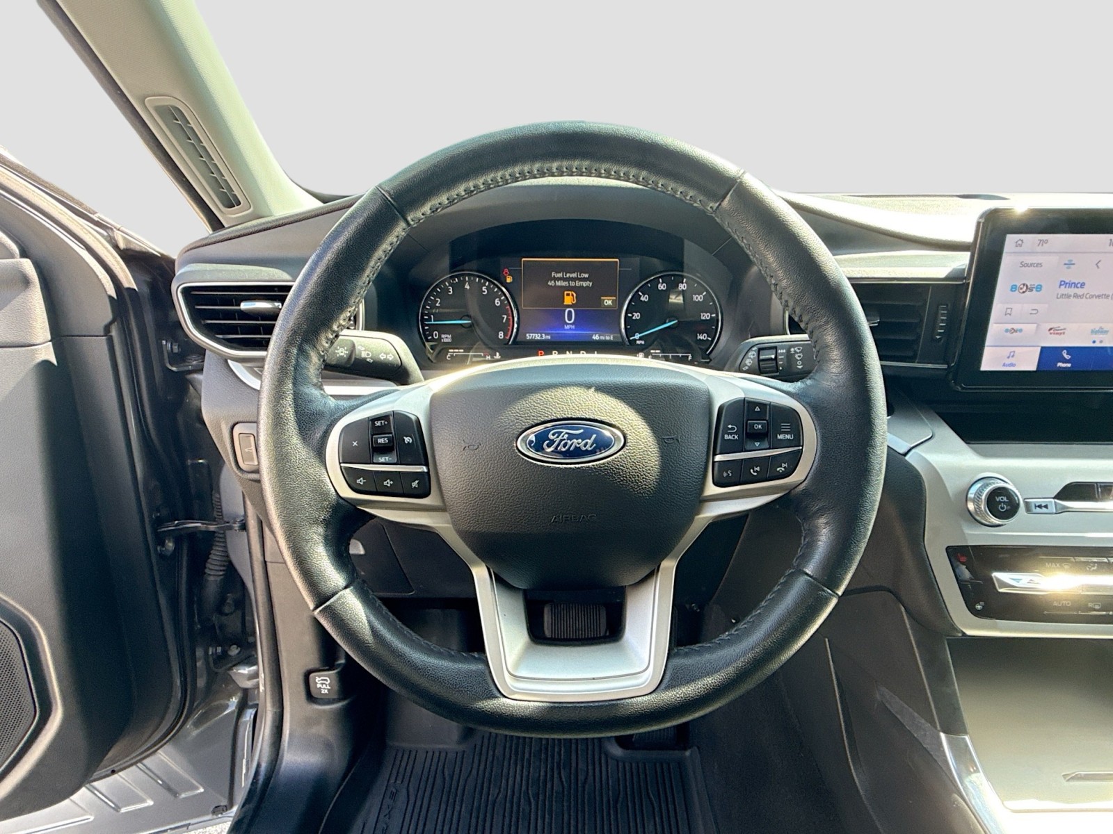 2022 Ford Explorer XLT photo 11