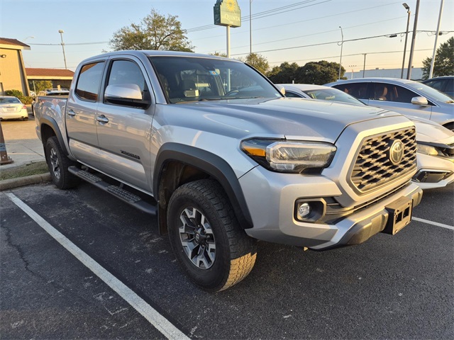 2022 Toyota Tacoma TRD Off Road's photo