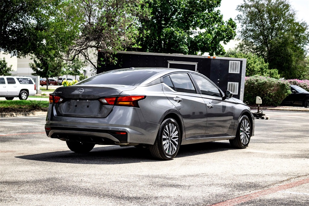 2025 Nissan Altima 2.5 SV photo 5