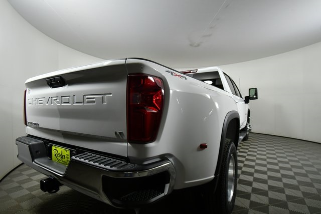 2025 Chevrolet Silverado 3500HD LT photo 10