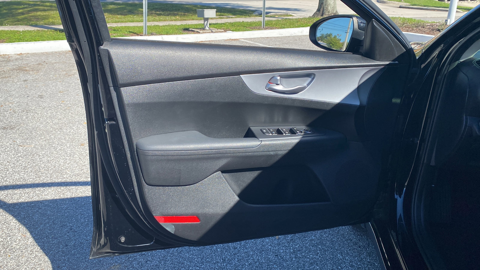 2023 Kia Forte LXS photo 8