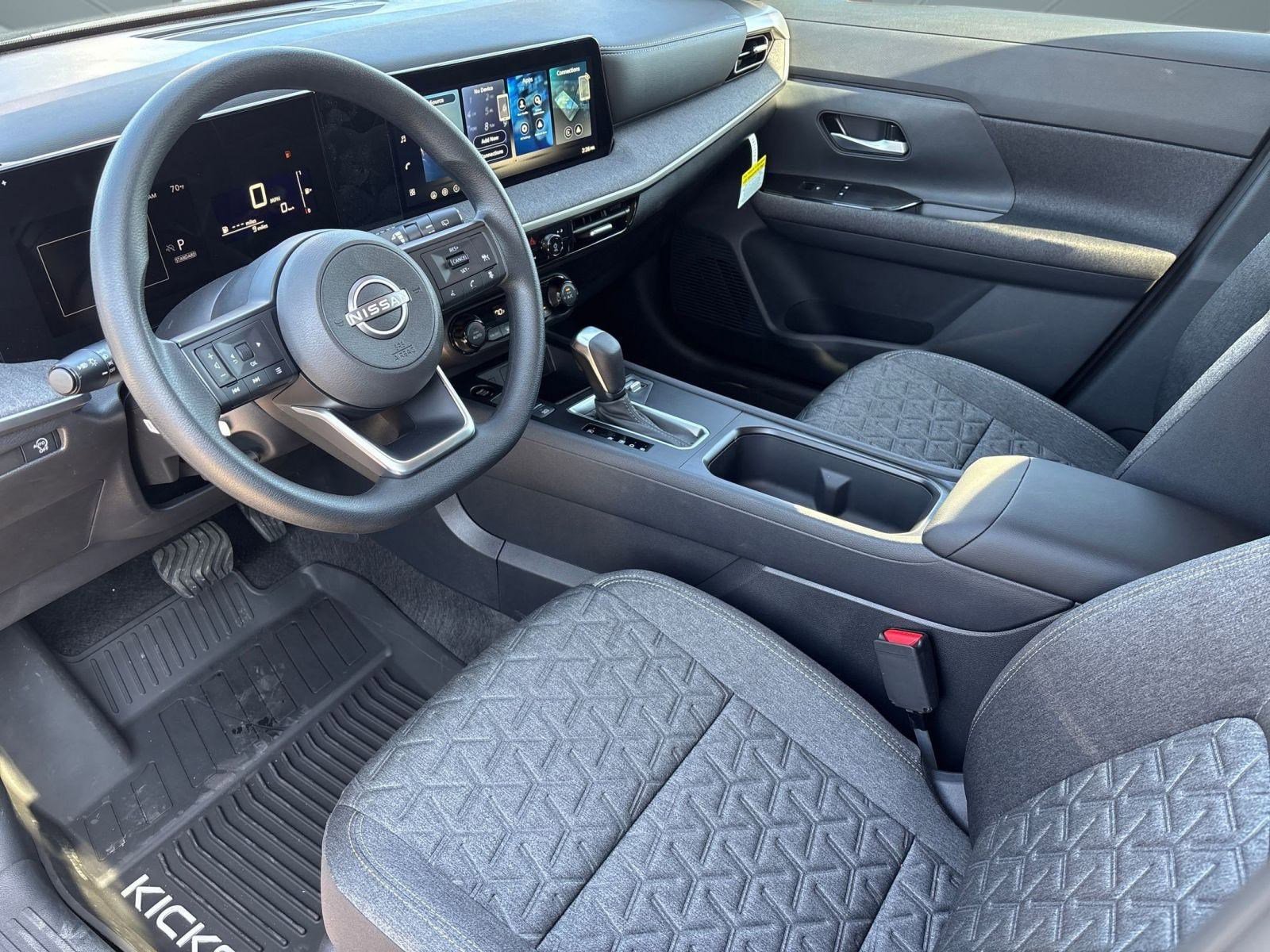 2026 Nissan Kicks SV photo 4