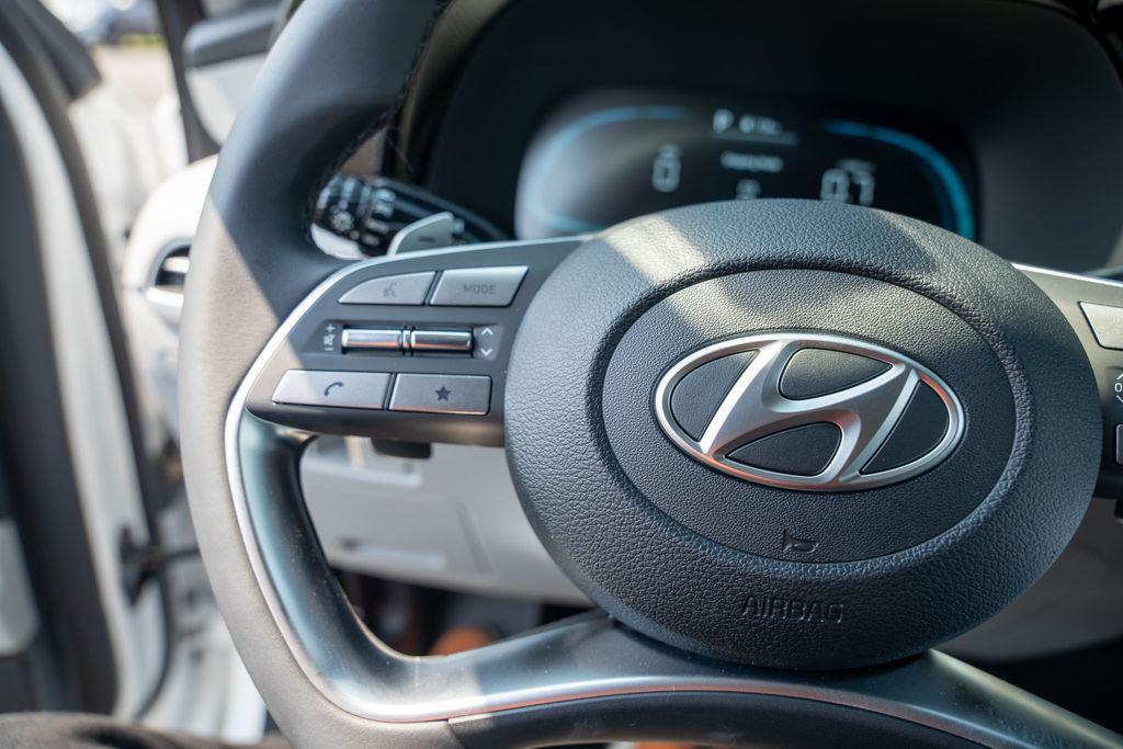 2026 Hyundai Palisade SEL photo 23