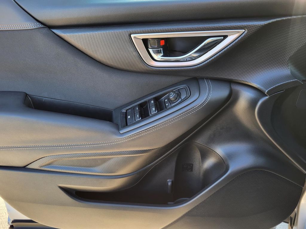 2023 Subaru Forester Premium photo 15