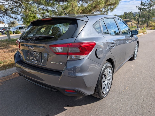 2022 Subaru Impreza Base photo 3