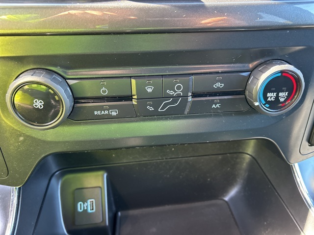 2022 Ford F-150 XL photo 13