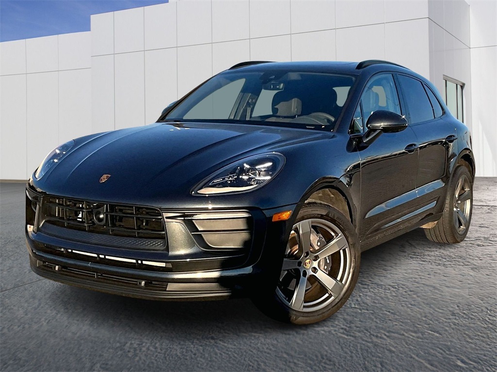 2024 Porsche Macan T's photo