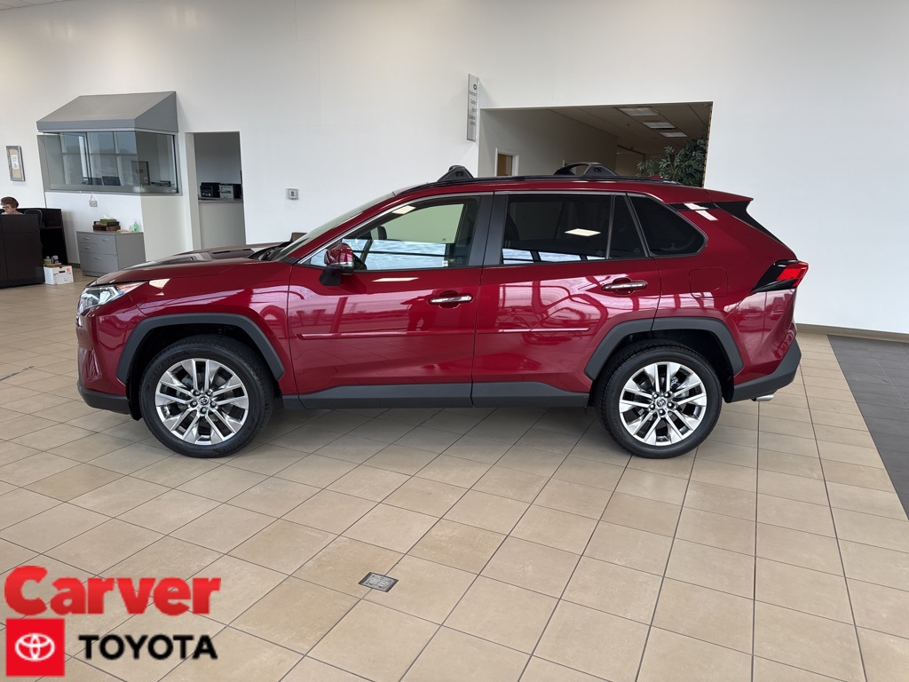 2019 Toyota RAV4 Limited's photo