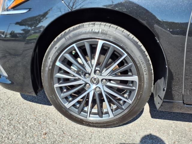2024 Lexus ES 350 Premium photo 9