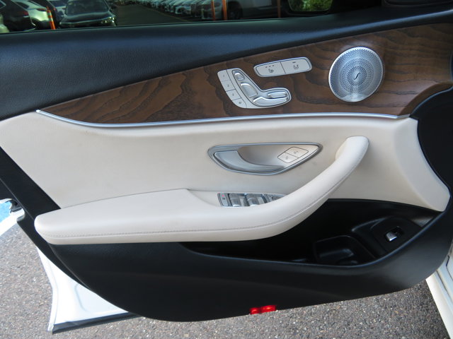 2018 Mercedes Benz E 300 photo 17