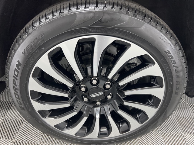 2024 Lincoln Navigator Black Label photo 9
