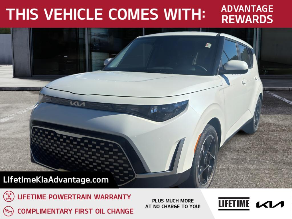 2025 Kia Soul EX's photo