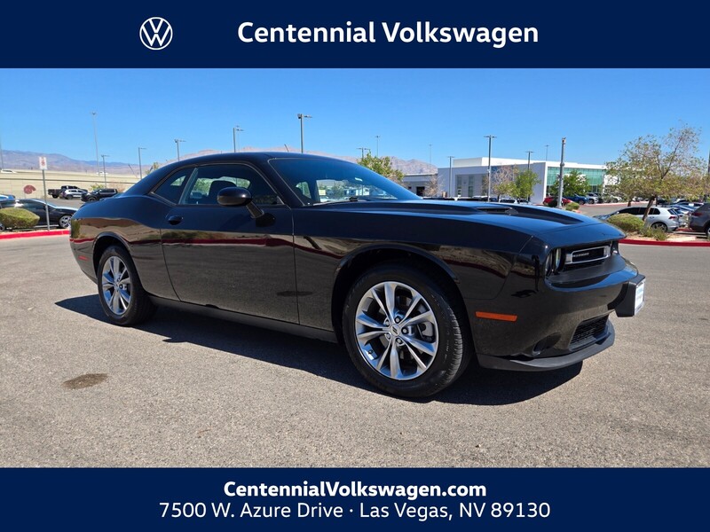 2023 Dodge Challenger SXT's photo