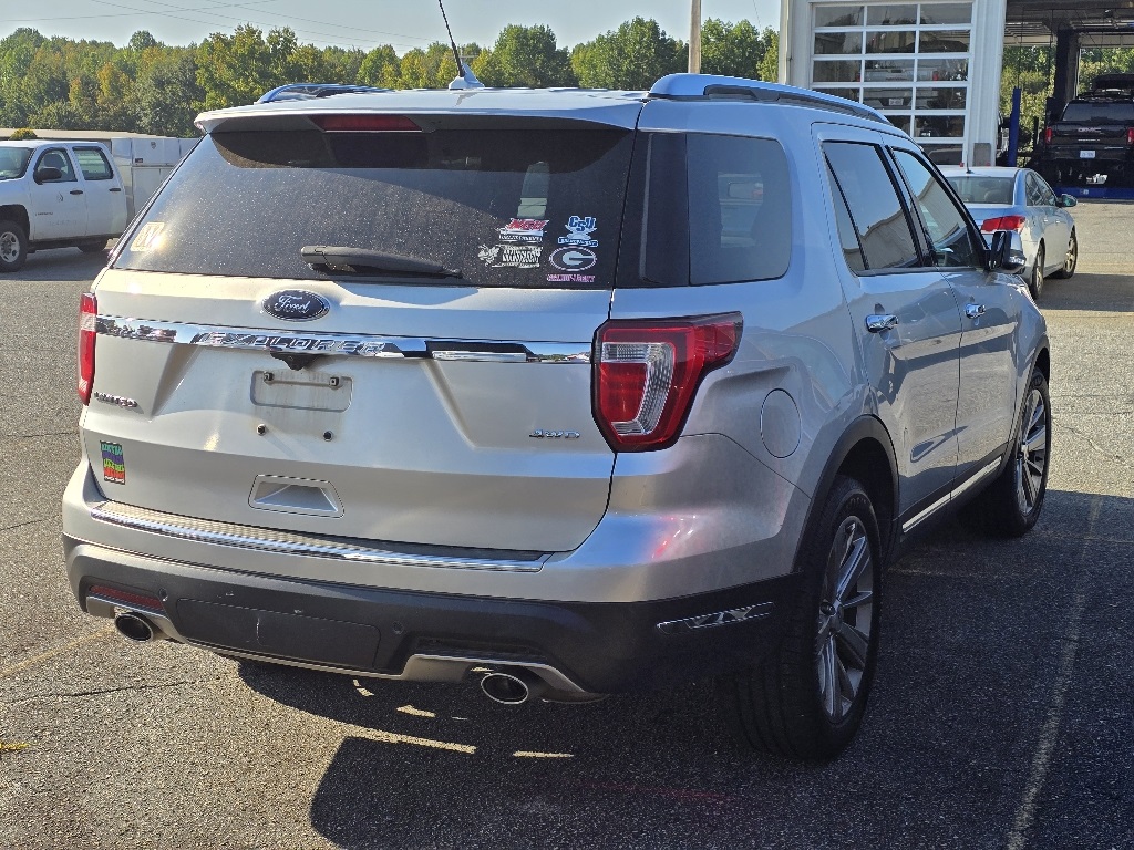 2019 Ford Explorer Limited photo 8