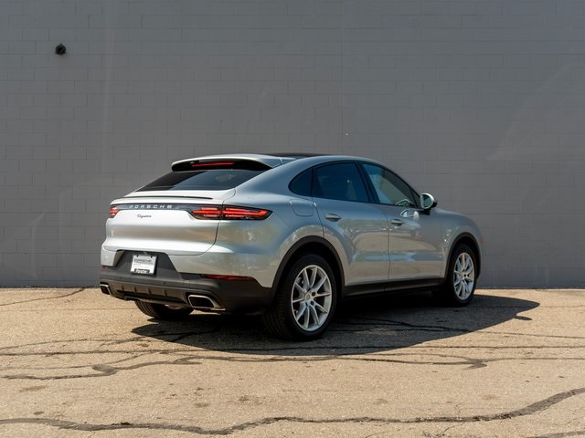 2022 Porsche Cayenne Coupe Base photo 6