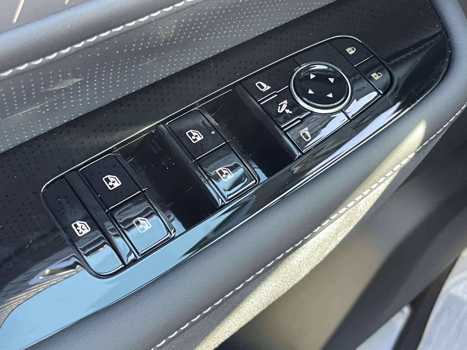 2026 Infiniti QX80 photo 29
