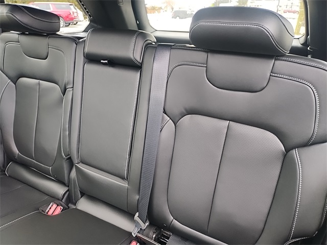 2025 Jeep Grand Cherokee Limited photo 4