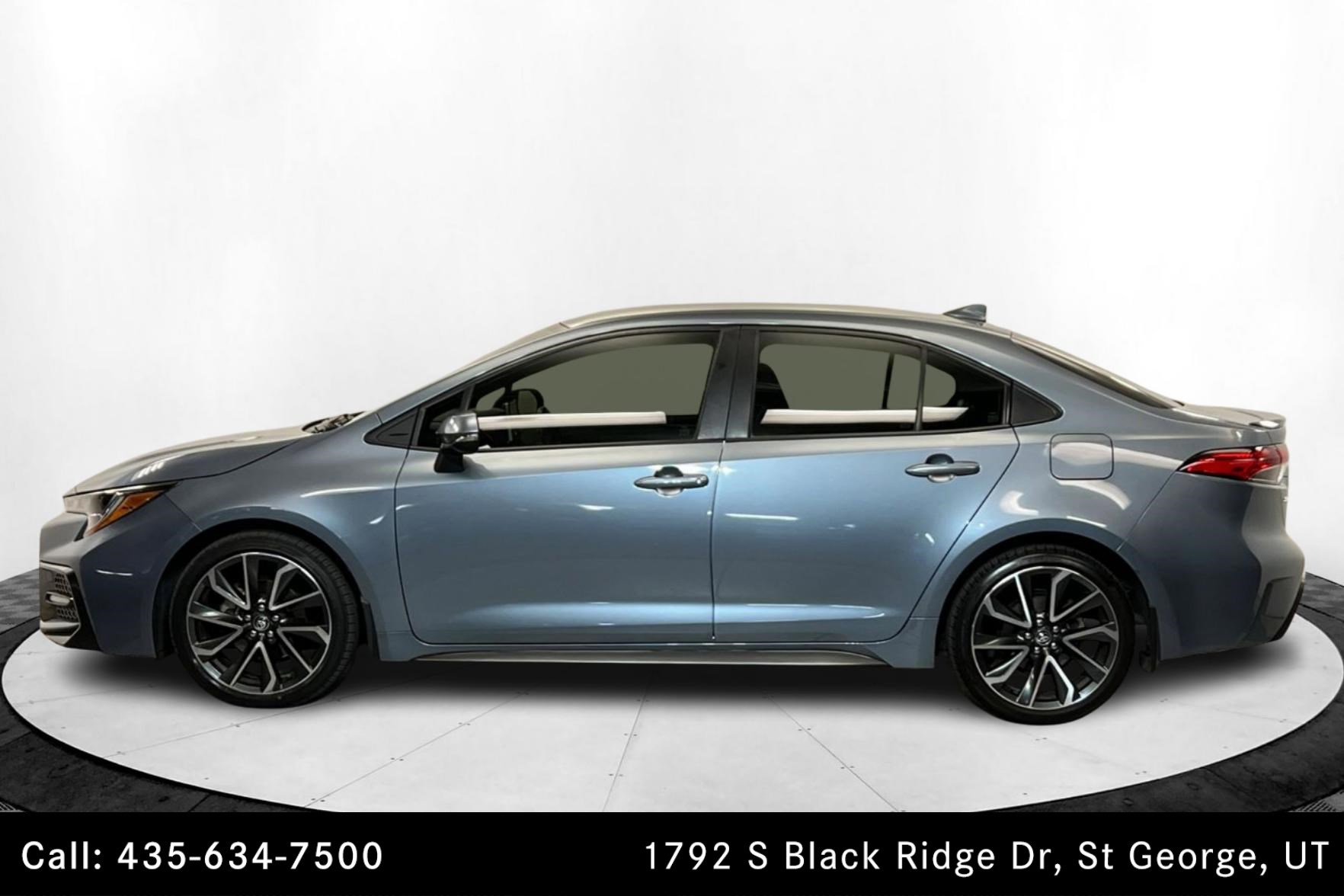 2021 Toyota Corolla SE photo 2