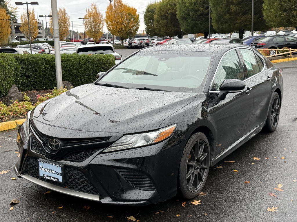2018 Toyota Camry XSE photo 3