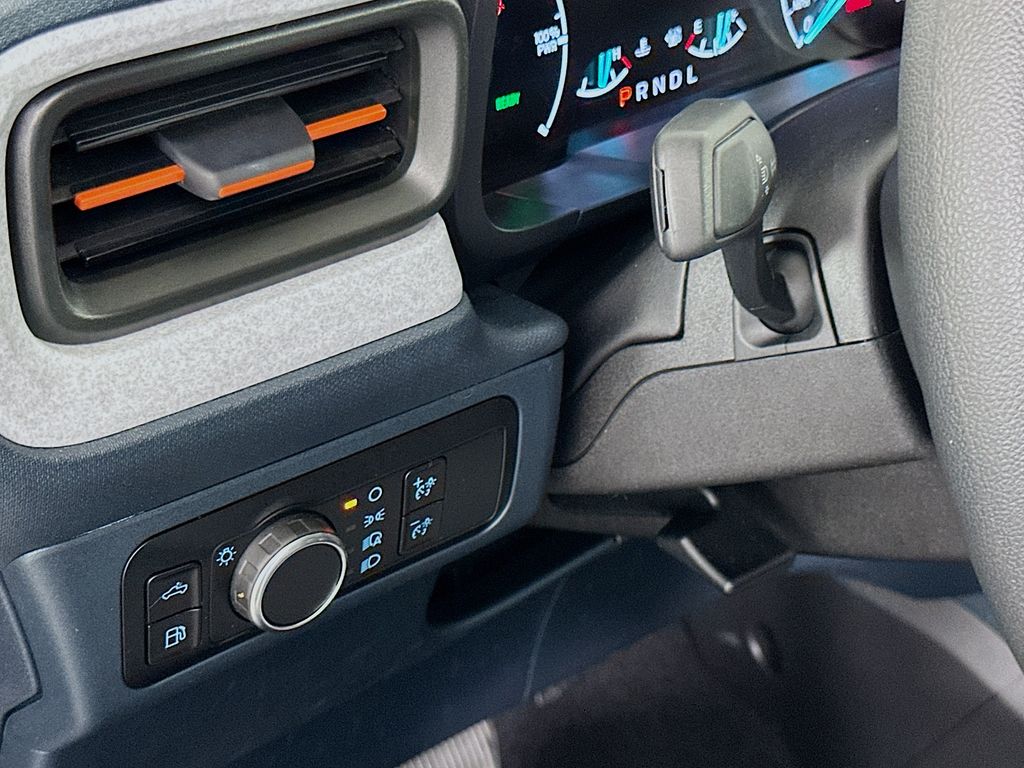 2023 Ford Maverick XLT photo 10